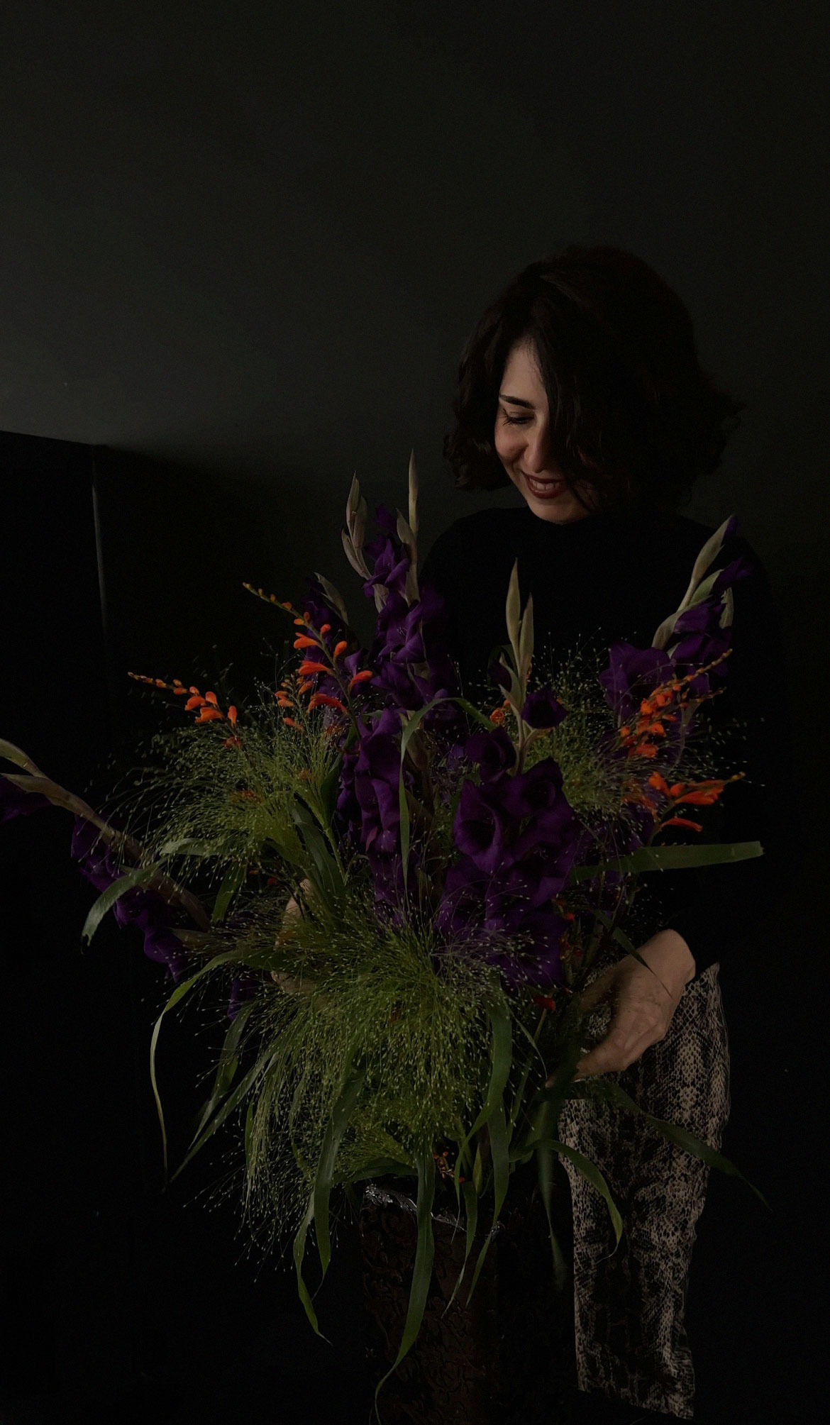 Ivana-Djukic-portrait-flowers